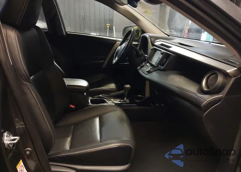 2017 Toyota Rav4 Hybrid Limited z USA, uszkodzony, nr VIN JTMDJREV9HD121489